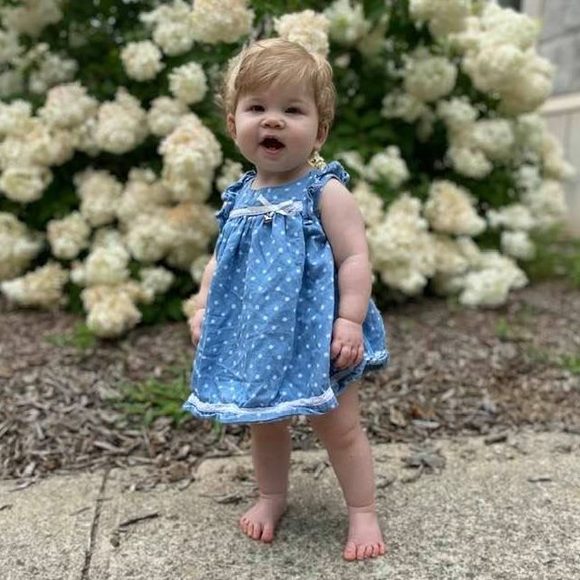 Meet your Posher, Liz - Picture 1 of 1